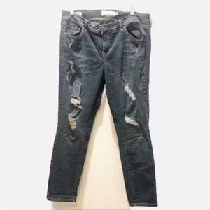 Torrid boyfriend fit distressed jeans size 18
